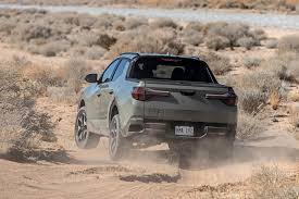The 2022 hyundai santa cruz is the newest truck on the block — and the only real compact truck that's currently up for grabs. 2022 Hyundai Santa Cruz Is A Tiny Pickup With Midsize Capability