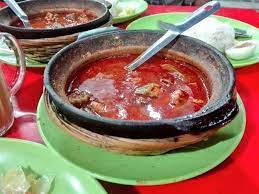 Visually inviting, brimming with bold flavours and easily accessible, there's no surprise why asam pedas has been a sleeper hit among the locals. 7 Port Asam Pedas Famous Sedap Di Melaka Tak Pekena Tak Sah