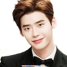 Bu dizide yan rollerden birini oynayan lee jong suk. ØµÙˆØ± Ùˆ Ù…Ø¹Ù„ÙˆÙ…Ø§Øª Ø¹Ù† Ù„ÙŠ Ø¬ÙˆÙ†Øº Ø³ÙˆÙƒ Ø¨Ø§Ø±Ùƒ Ù‡ÙˆÙ† Ø¨Ø·Ù„ Ù…Ø³Ù„Ø³Ù„ Ø§Ù„Ø·Ø¨ÙŠØ¨ Ø§Ù„ØºØ±ÙŠØ¨