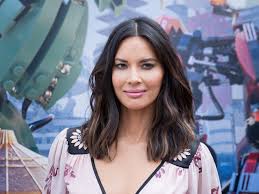 After interning at a news station in tulsa, munn relocated to los angele. Olivia Munn Just Cleared Up Rumors She S Dating Chris Pratt In The Nicest Way Glamour