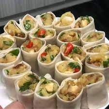 Silakan klik popia bergedil viral bersama sambal kicap mantop! Ni Dia Cara Buat Popia Bergedel Keenakan Dua Dalam Satu
