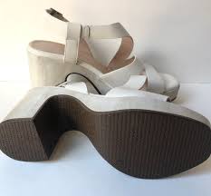 Here it is!! This year's Mabel Holiday Window reveal!! 🎄☃️🎁🎄 Come down  to Washington Street this weekend and see for yourself… and do some fun  “Shop Small” Holiday shopping with us….as well