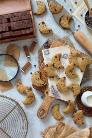 I biscotti secchi sono quelli che contengono più carboidrati e meno grassi. Biscotti Con Gocce Di Cioccolato Simil Mulino Bianco Bio Fatti In Casa Senza Burro Yummyo Clock