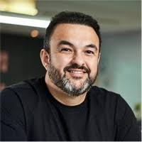 Alan Barros's Instagram, Twitter & Facebook