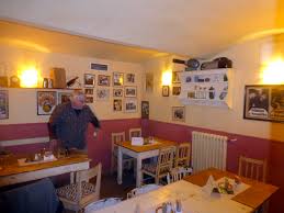 Brácha za všechny peníze (1978). Restaurace Kulovy Blesk Praha The Bier Traveller