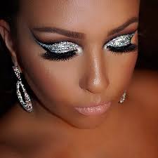 Love The Holographic Silver Glitter Eyeshadow Look Makeup Geek Eyeshadow Makeup Geek Artistry Makeup