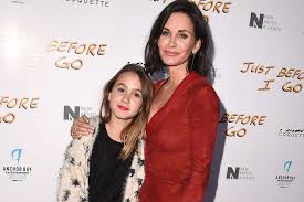 Courteney cox cox in february 2009 born courteney bass cox june 15, 1964 (1964 06 15). Courteney Cox Performed A Gorgeous Cover Of Taylor Swift S Cardigan With Her 16 Year Old Daughter Coco Glamour