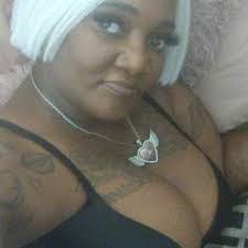 Sonja Lord's Instagram, Twitter & Facebook