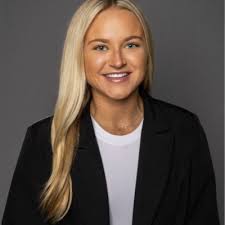 This past summer I had the incredible opportunity to intern abroad in  London, England for Luna Daily. This opportunity to live and work in  another country grew my appreciation for different cultures… |