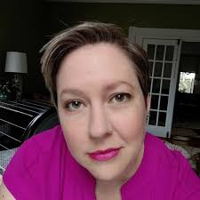 Kelly Foltz's Instagram, Twitter & Facebook