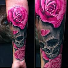 On va voir tout ceci ensemble aujourd'hui. Pink Roses And Skull Tattoo Tattooconnection