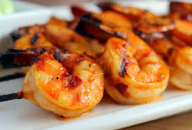 Camarones Con Slasa De Ajo Rostizado Y Chile Trozado Camarones A La Parrilla Salsa De Yogur Griego Brochetas De Gambas A La Plancha