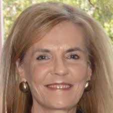 Robyn Cameron's Instagram, Twitter & Facebook