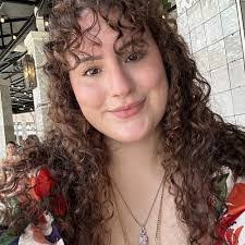 Olivia Petty's Instagram, Twitter & Facebook