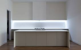 Bande Led Pour Eclairage Interieur Moderne Joli Et Pratique Innenbeleuchtung Beleuchtung Kuche Kleine Kuche Deko