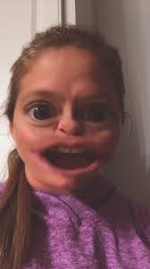 Ellen (@ellensheffield)