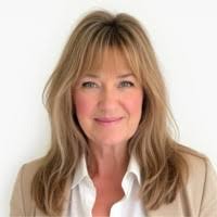 242000+ "Suzanne -moore" profiles