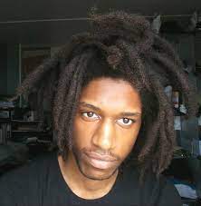 May 2018 Thick Semi Freeform Locs At 2 Years And 5 Months Locs Dreads Locjourney Semi Dreadlock Hairstyles For Men Beautiful Dreadlocks Thick Hair Styles