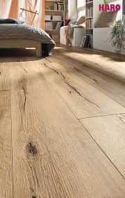 Es handelt sich um einen sehr hochwertigen. 532060 Haro Laminat Tritty 100 Landhausdielecampus 4v Eiche Italica Creme Authentic
