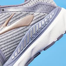 Make coloring pages fun with sneakers! How To Choose Running Shoes Running Shoe Fit Guide 2021