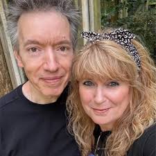 Changed all my passwords to Kenny. Now all I have are Kenny Loggins.