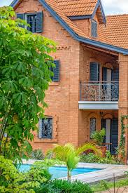 Superbe Villa Traditionnelle Avec Piscine Tana Maisons A Louer A Tananarive Province D Antananarivo Madagascar En 2020 Maison A Louer A Louer Louer