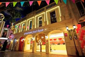 Kidzania Bank Kidzania Is An Indoor Theme Park Where Children Can Enjoy Some Role Playing Fun They Absolutely Love Trying Out Dubai Theme Park Family Fun