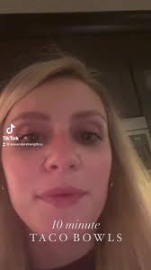 T A C O B O W L S🌮 This has become one of our weekly dinner staples. It’s  an inexpensive, healthy and quick meal. I always make it when we’ve waited  too long to cook and are STARVING and hangry, ...