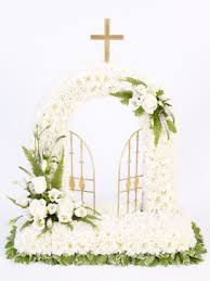 This gorgeous arrangement includes beautiful peach roses, dendrobium the importance of flowers for funerals is what we take the most pride in. Unique Funeral Flower Arrangements For Your Beloved