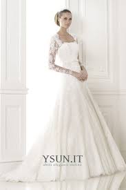 Scollo illusione in pizzo a cuore con perle finte e paillettes sulla parte superiore e manica lunga in pizzo con punti principessa, chiusura a scatto. Abito Da Sposa Pizzo Maniche Lunghe Quadrato Naturale Gonna Lunga Shopperboard