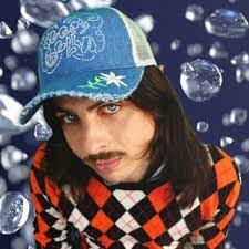 Roy Mills's Instagram, Twitter & Facebook