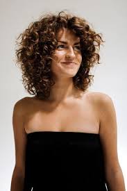 Side bangs add a little flair, too. Our Favorite Hairstyles For Thin Curly Hair Curly Hair Styles Medium Curly Hair Styles Hair Styles