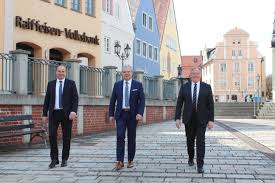 Explore how our recruitment process works. Nach 44 Jahren Bankkarriere In Den Ruhestand Donauworth Donau Ries Aktuell