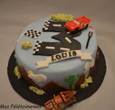 Mon Premier Gateau Cars Pour Les 3 Ans De Louis Encore Un Bon Anniversaire Petit Loup Gateau Choco Gateau Cars Gateau Anniversaire Gateau Anniversaire Garcon