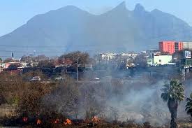 De acuerdo con los reportes preliminares, el siniestro se registró en la fábrica ubicada en las avenidas díaz ordaz y. Moviliza Incendio En Rio Santa Catarina