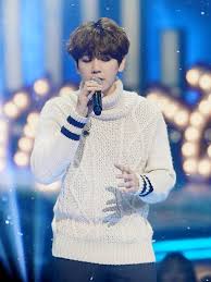 Comfy White Turtleneck Sweater Baekhyun Exo K Fashion At Fashionchingu White Turtleneck Sweater Turtle Neck White Turtleneck