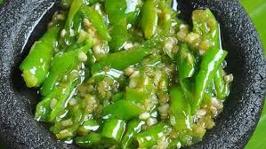 Supaya rasanya lebih mantap, test rasanya, jika ada yang kurang, bisa ditambahkan untuk mendapatkan rasa yang lebih maknyus!!! Resep Sambal Bawang Ijo Enak Dan Mantap Lifestyle Fimela Com