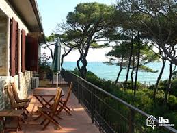 Alcune sistemazioni includono una cucina con lavastoviglie. Villa In Affitto A Castiglione Della Pescaia Iha 31797