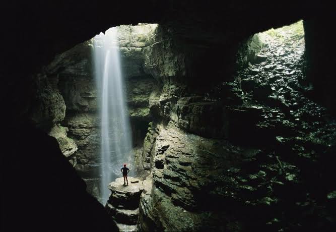 Goa Jomblang: Menemukan Fenomena Cahaya Surga Tersembunyi di Gunungkidul