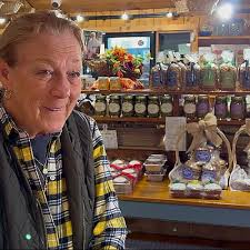 Dan Rattiner speaks with Carolyn Lester Snyder, founder of Round Swamp Farm 