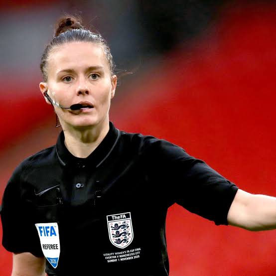 What is a Football Referee and What is Their Important Role in a Match? — view 2