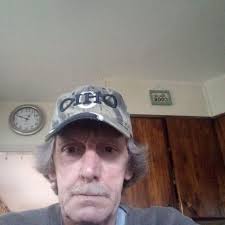 Alguien a quien pueda llamar mi papá? ☺️