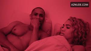Paige Hurd Thong, Underwear episode in The Oval - UPSKIRT.TV