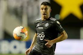 Boca juniors, internacional, olimpia y la universidad católica firmaron este miércoles su presencia en los octavos de final de la copa libertadores 2021, una jornada aciaga con dos goles convertidos por uruguayos en una dramática tanda de penales, el rey de copas, el olimpia, dirigido por el argentino. Olimpia Vs Delfin En Vivo Alineaciones Mejores Jugadas Y Estadisticas De Los Jugadores
