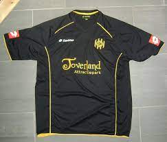 This page is a personal page and is mainly intended to show my hobby to people who have already helped and to people who might want to help in the future my hobby, collecting roda jc shirts (and possibly other soccer gear), further out to expand. Roda Jc Makria Fanela Podosfairoy 2012 2014