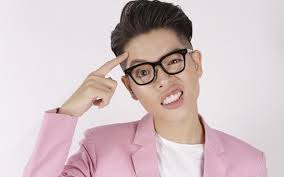 Ca sĩ Đức Phúc: 'Chưa bao giờ nghĩ dao kéo sẽ giúp đổi đời'