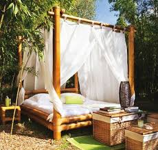 I built this beautiful outdoor daybed with canopy from an ana white pattern. 25 Diy Outdoor Bed Ideas Summer Decorating With Spa Beds Canopies And Curtains