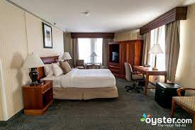 Experience chicago's best shopping and dining just around the corner from the magnificent mile shopping and dining district, our hotel is one block from the new starbucks roastery reserve. Inn Of Chicago Review What To Really Expect If You Stay