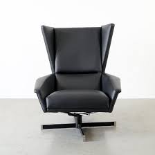 Besuche unseren möbelshop und wähle aus einer vielzahl einzigartiger designer sitzmöbel moderne stühle, hocker und bänke für deine räumlichkeiten aus. Vintage Drehsessel Leder Spot4