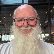 S গাও SHO I'M GETTING STRONGER WITH AGE.I CAN NOW LIFT $100 WORTH OF  GROCERIES WITH 1 HAND